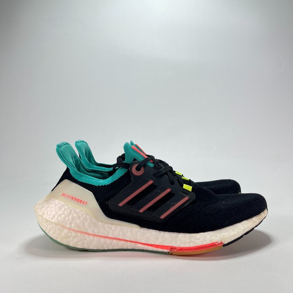 adidas Ultraboost 22 Black Beam Orange Turbo Running Shoes GY4516 Youth Size 7